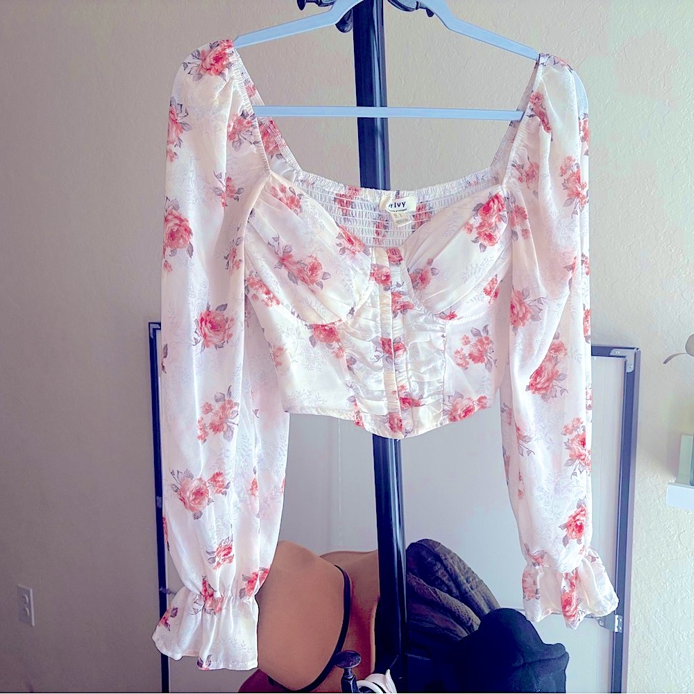 Privy White and Pink Floral Blouse